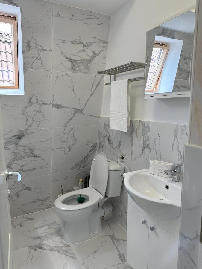 Elisio - Maple House Apartment Ghimbav Екстериор снимка